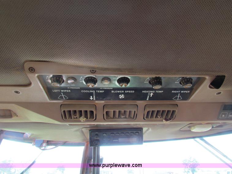 image for item B7247 1984 John Deere 8450 4WD tractor