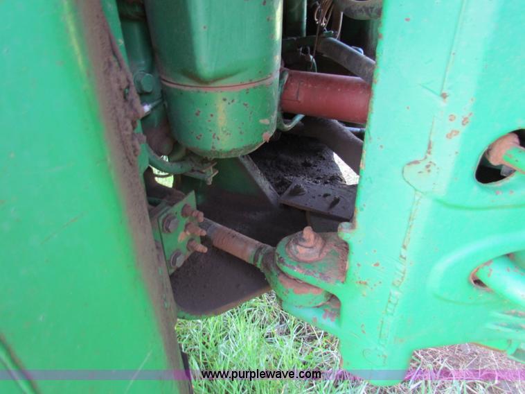 image for item B7247 1984 John Deere 8450 4WD tractor