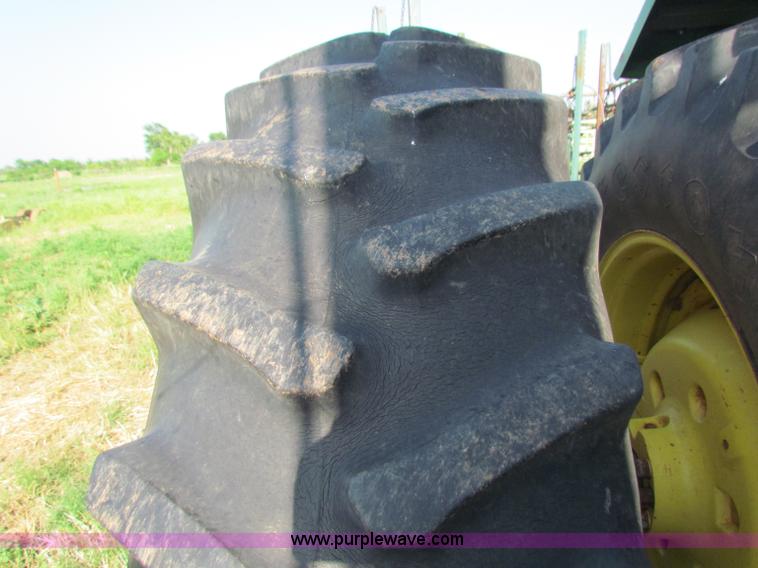 image for item B7247 1984 John Deere 8450 4WD tractor