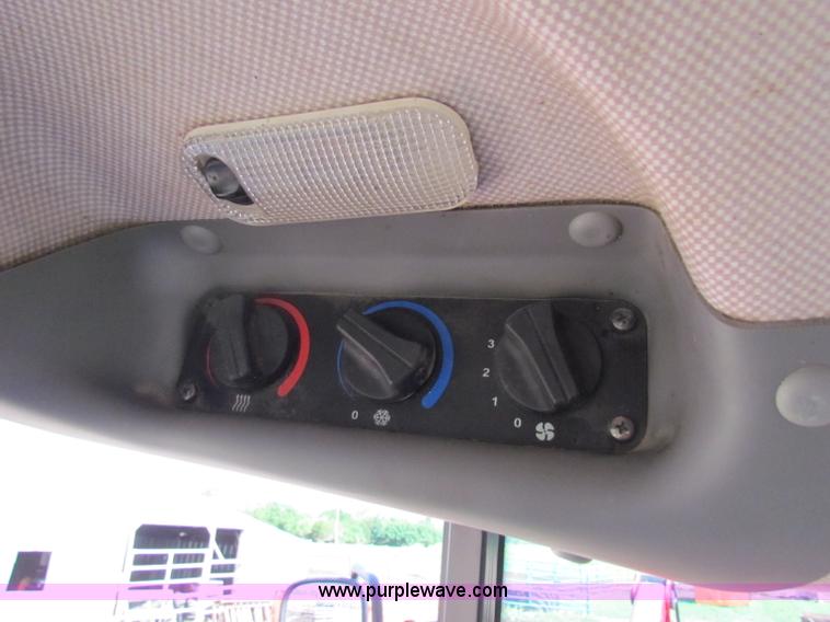 image for item B7248 2008 Case IH Farmall 95 MFWD tractor with loader