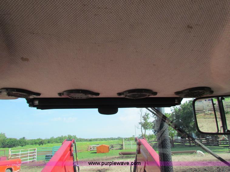 image for item B7248 2008 Case IH Farmall 95 MFWD tractor with loader