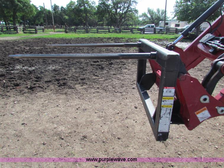 image for item B7248 2008 Case IH Farmall 95 MFWD tractor with loader