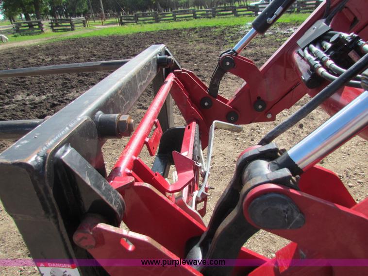 image for item B7248 2008 Case IH Farmall 95 MFWD tractor with loader