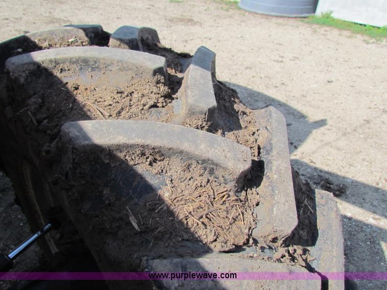 image for item B7248 2008 Case IH Farmall 95 MFWD tractor with loader