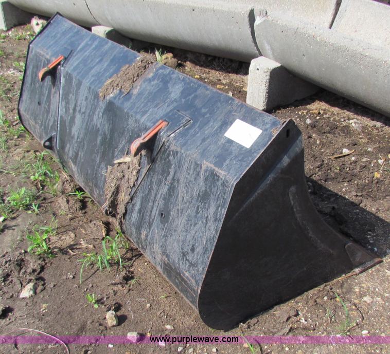 image for item B7248 2008 Case IH Farmall 95 MFWD tractor with loader