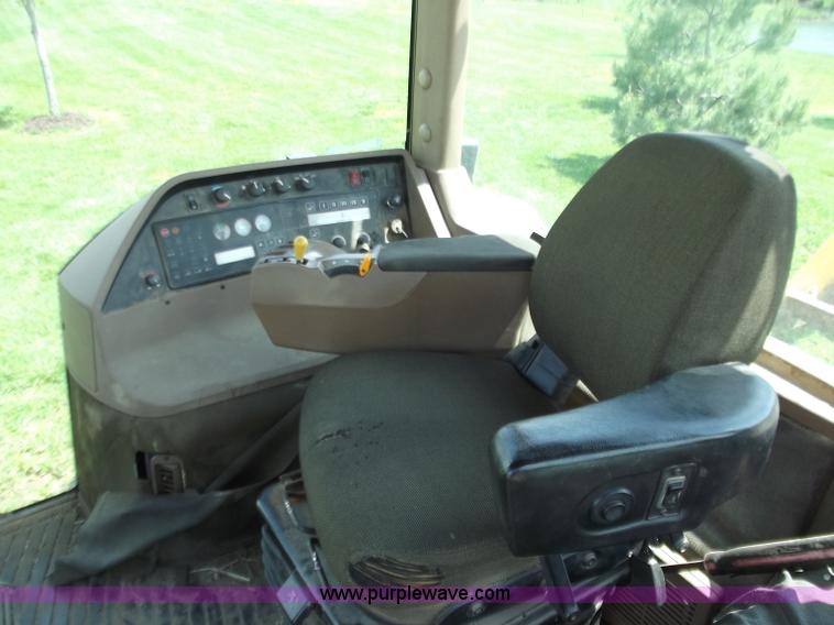 image for item C2095 1998 John Deere 8300 MFWD tractor