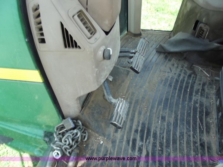 image for item C2095 1998 John Deere 8300 MFWD tractor