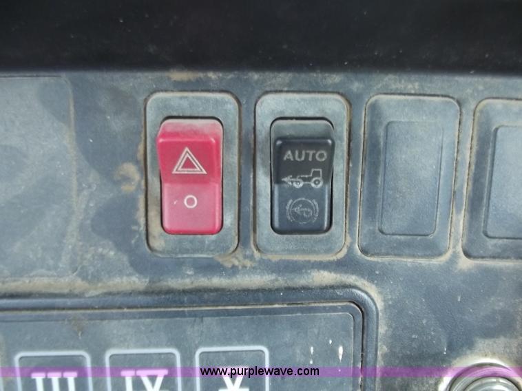 image for item C2095 1998 John Deere 8300 MFWD tractor