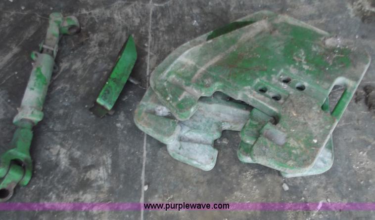 image for item C2095 1998 John Deere 8300 MFWD tractor