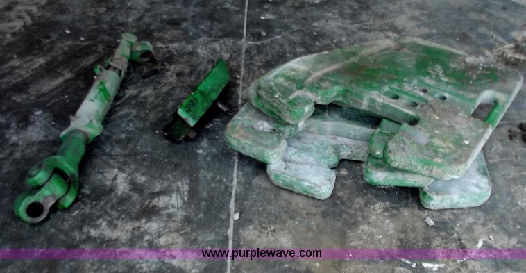 image for item C2095 1998 John Deere 8300 MFWD tractor