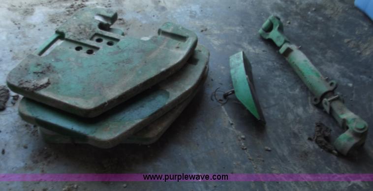 image for item C2095 1998 John Deere 8300 MFWD tractor