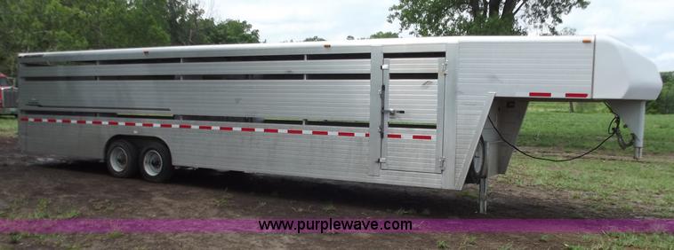 image for item C2098 2005 Hillsboro 32' aluminum stock trailer
