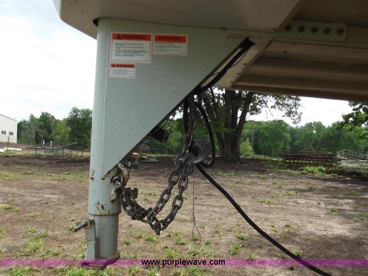 image for item C2098 2005 Hillsboro 32' aluminum stock trailer