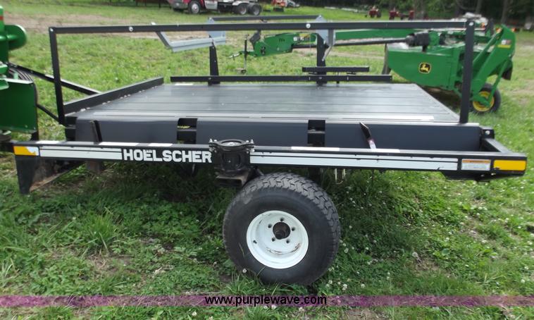 image for item C2105 2005 Hoelscher 1000 bale accumulator