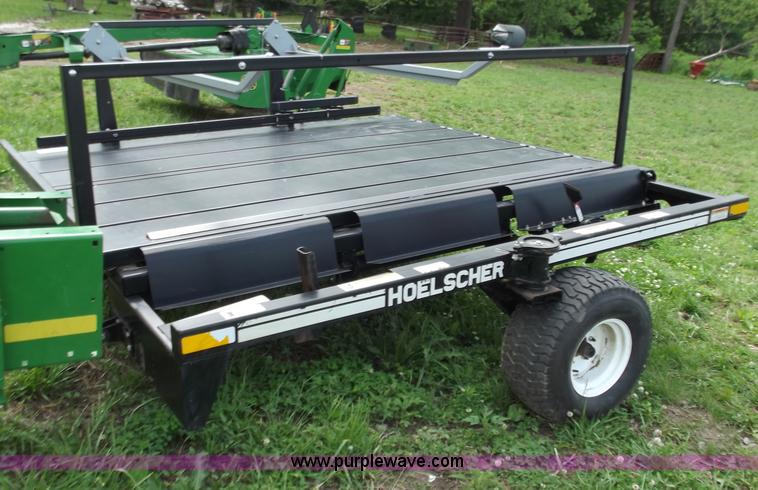 image for item C2105 2005 Hoelscher 1000 bale accumulator