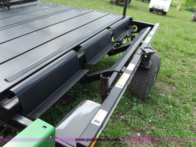 image for item C2105 2005 Hoelscher 1000 bale accumulator