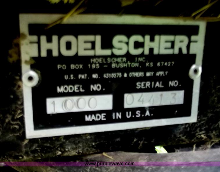 image for item C2105 2005 Hoelscher 1000 bale accumulator