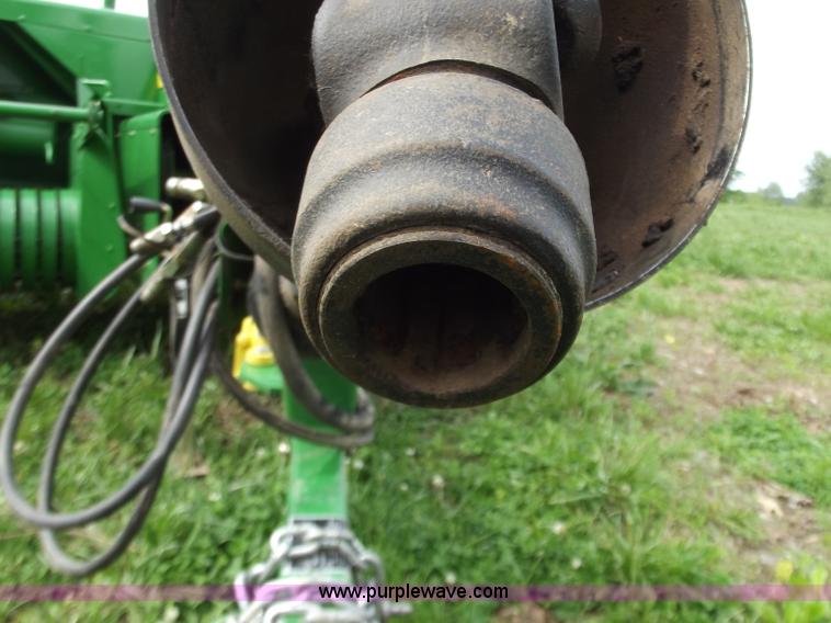 image for item C2106 2005 John Deere 348 square baler