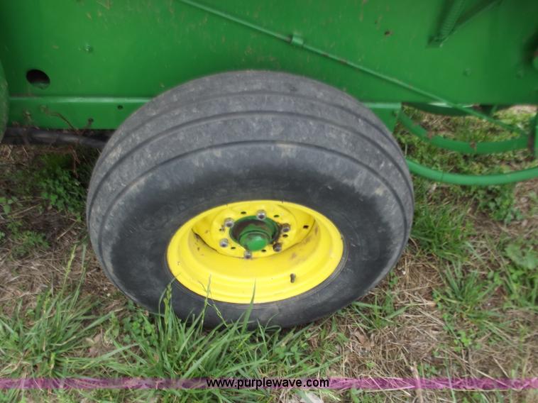 image for item C2106 2005 John Deere 348 square baler