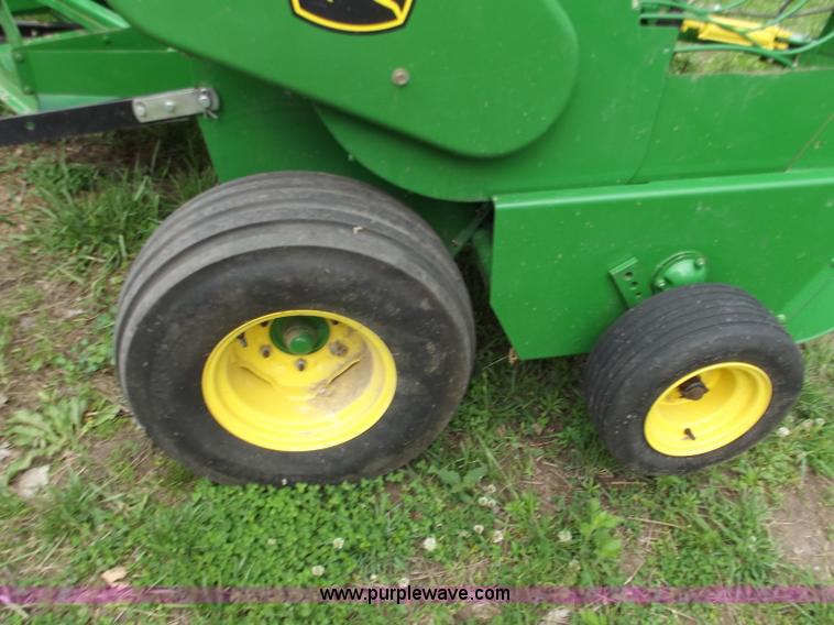 image for item C2106 2005 John Deere 348 square baler