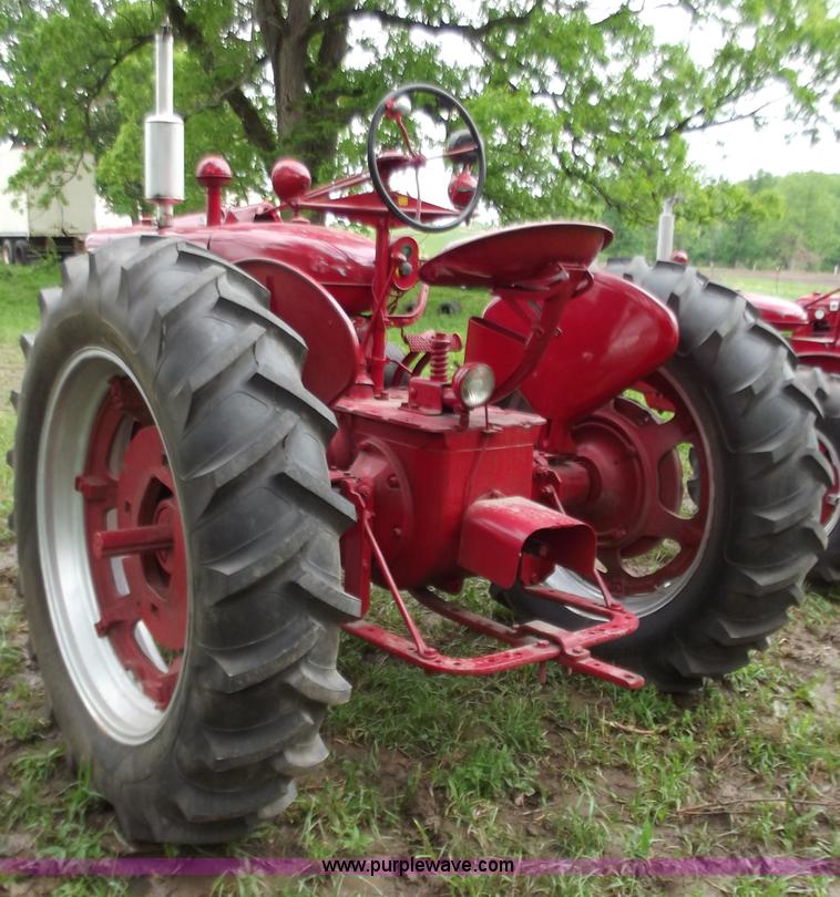 image for item C2108 Mccormick Farmall M tractor