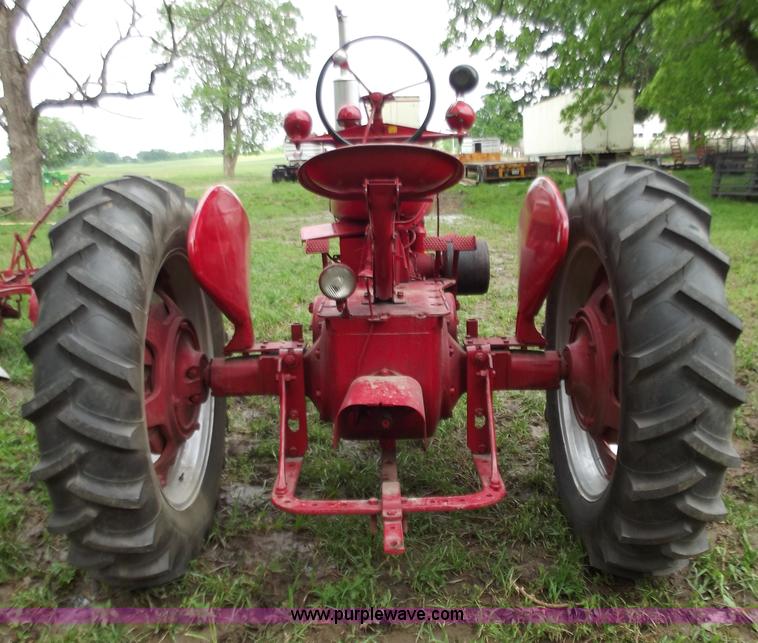 image for item C2108 Mccormick Farmall M tractor