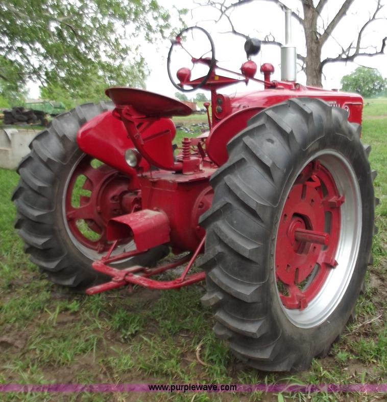 image for item C2108 Mccormick Farmall M tractor