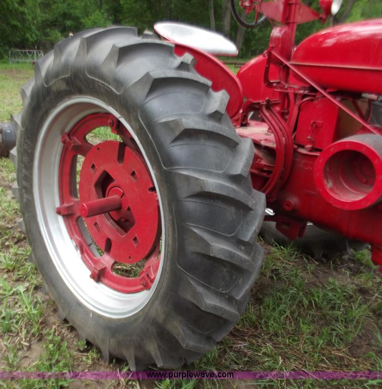 image for item C2108 Mccormick Farmall M tractor