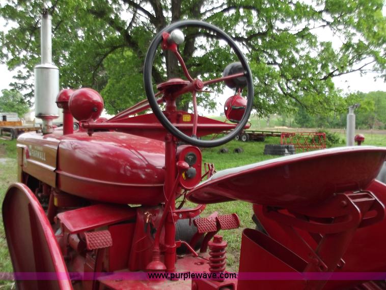 image for item C2108 Mccormick Farmall M tractor