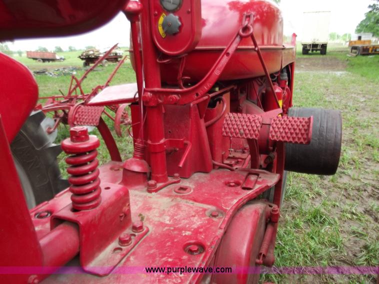 image for item C2108 Mccormick Farmall M tractor