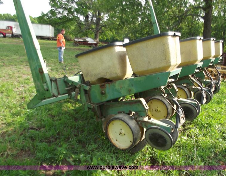 image for item C2111 John Deere 7000 four row planter
