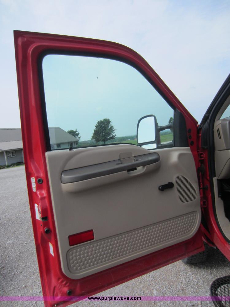 image for item C5496 2001 Ford F450 XL Super Duty flatbed pickup truck