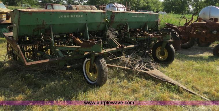 image for item C9695 John Deere 15' hoe drill
