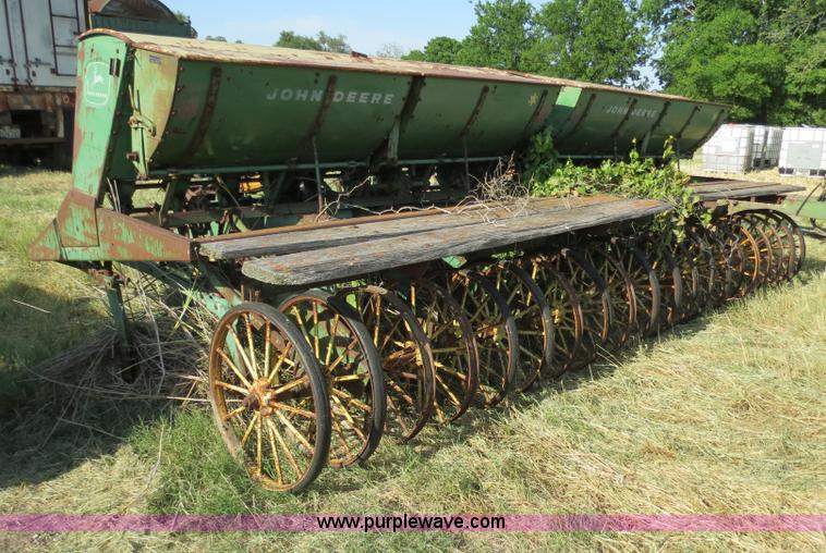 image for item C9695 John Deere 15' hoe drill