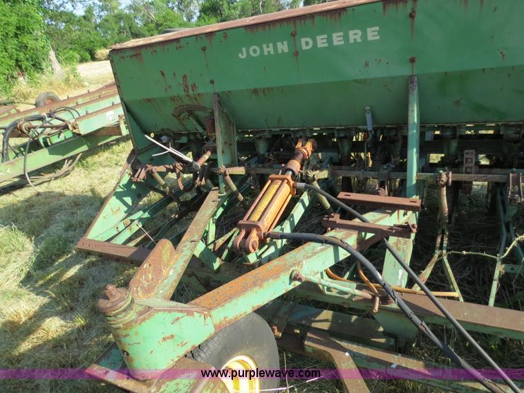 image for item C9695 John Deere 15' hoe drill