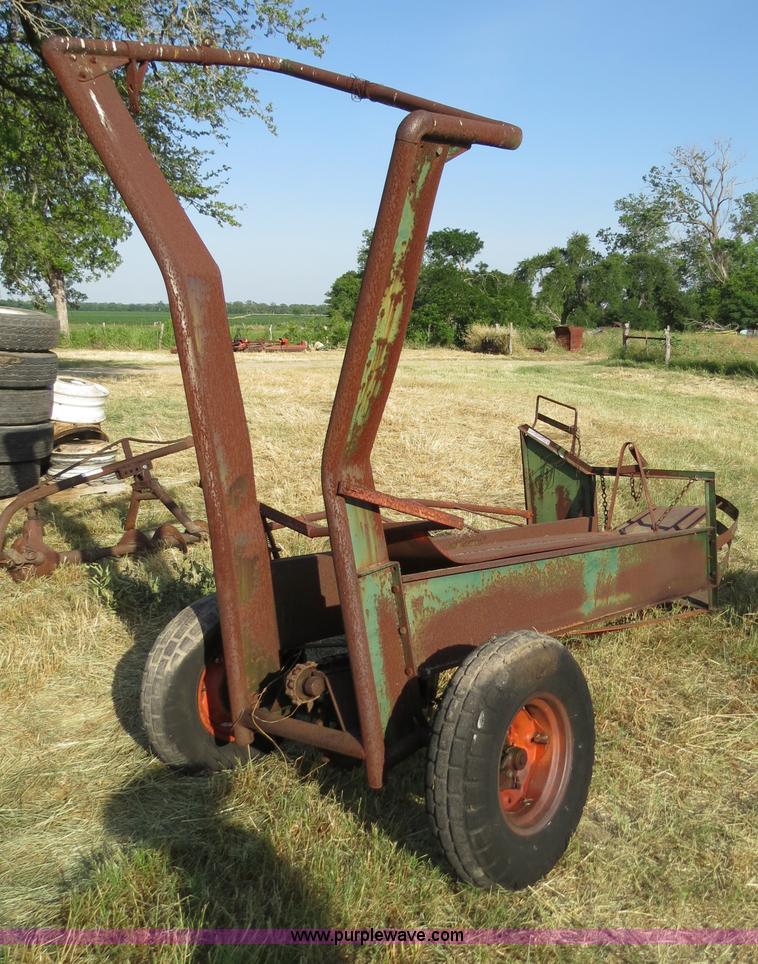 image for item C9699 Pop-up small square bale loader