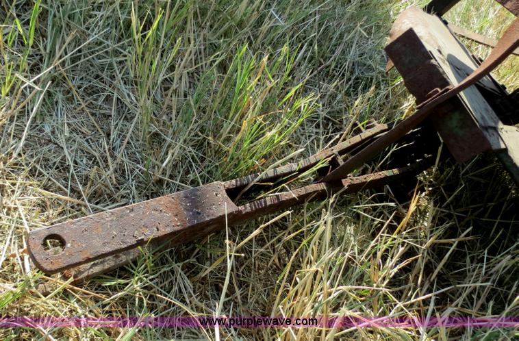 image for item C9699 Pop-up small square bale loader