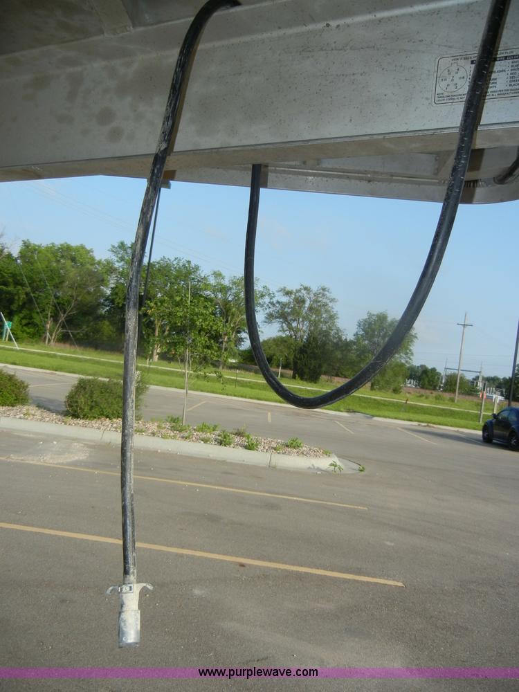 image for item D4060 2006 Liberty 20' gooseneck stock trailer