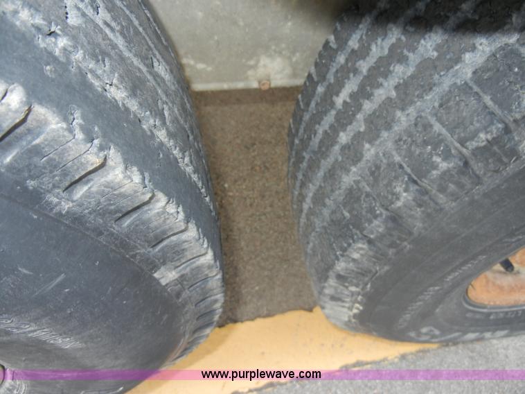 image for item D4060 2006 Liberty 20' gooseneck stock trailer