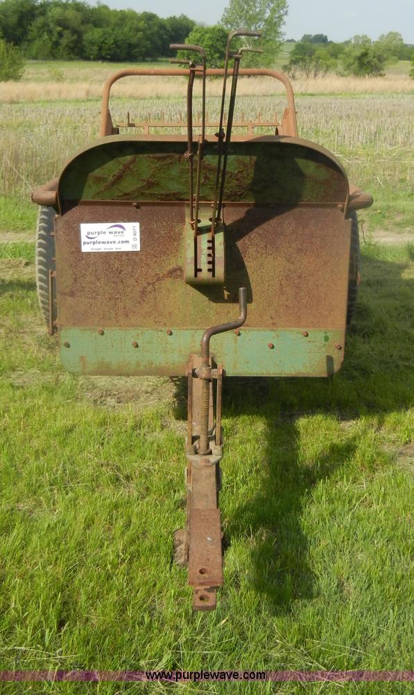 image for item D4071 John Deere L&M manure spreader