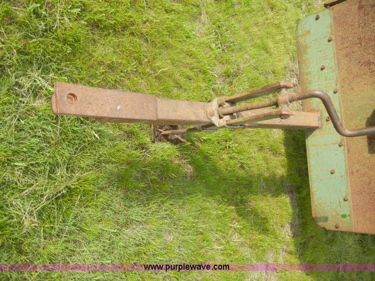 image for item D4071 John Deere L&M manure spreader