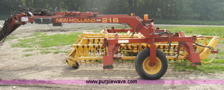 image for item D4073 2005 New Holland 216 twin rake