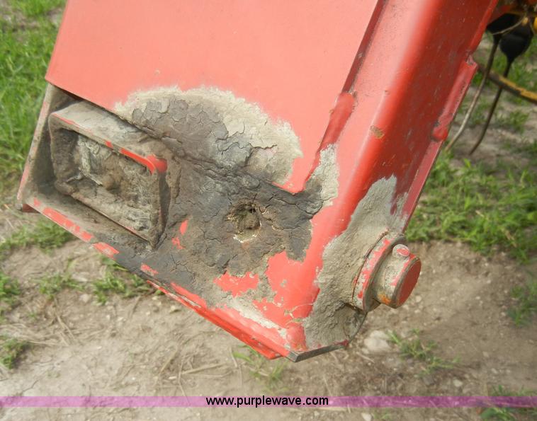 image for item D4073 2005 New Holland 216 twin rake