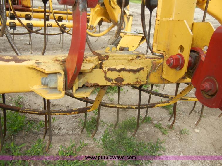 image for item D4073 2005 New Holland 216 twin rake