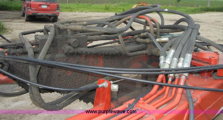 image for item D4073 2005 New Holland 216 twin rake