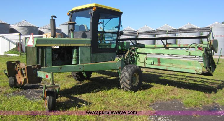 image for item D5502 1981 John Deere 2420 self-propelled swather