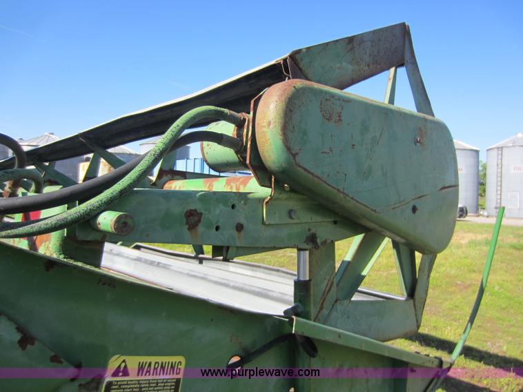 image for item D5502 1981 John Deere 2420 self-propelled swather