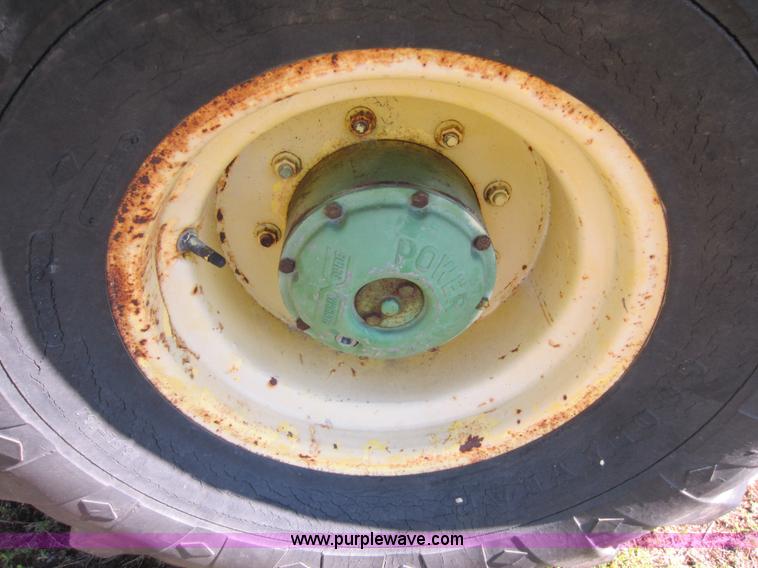 image for item D5502 1981 John Deere 2420 self-propelled swather