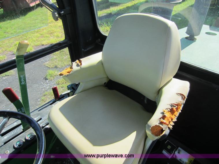 image for item D5502 1981 John Deere 2420 self-propelled swather