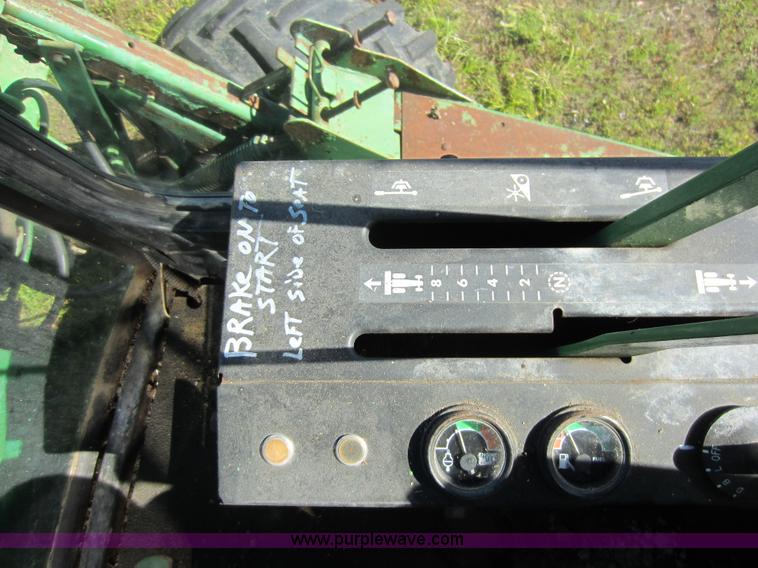 image for item D5502 1981 John Deere 2420 self-propelled swather